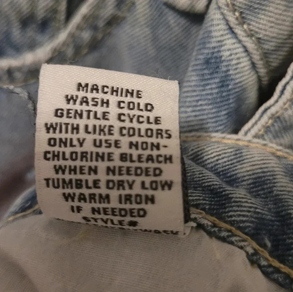 Madden NYC Distressed Destroyed Denim shorts Womens Junior 7 Summer Beach Vacay - Picture 5 of 6